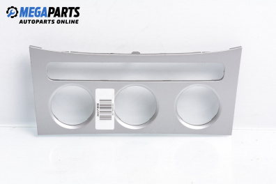 Zentralkonsole for Volkswagen Passat V Sedan B6 (03.2005 - 12.2010)