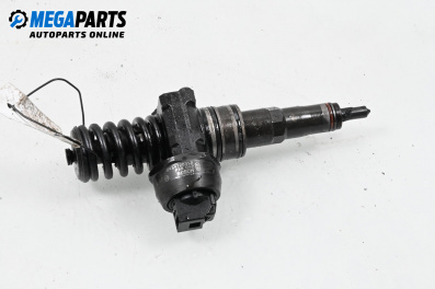 Diesel fuel injector for Volkswagen Passat V Sedan B6 (03.2005 - 12.2010) 2.0 TDI, 140 hp, № 0414720312