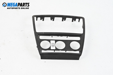 Consola centrală for Skoda Octavia II Hatchback (02.2004 - 06.2013)