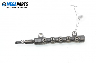 Fuel rail for Toyota Corolla Verso II (03.2004 - 04.2009) 2.2 D-4D (AUR10), 136 hp