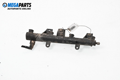 Fuel rail for Peugeot 307 Hatchback (08.2000 - 12.2012) 1.4, 75 hp