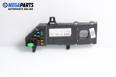 Sicherungskasten for Opel Signum Hatchback (05.2003 - 12.2008) 2.2 direct, 155 hp, № 13223679