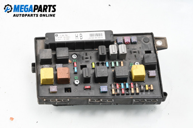 Fuse box for Opel Zafira B Minivan (07.2005 - 14.2015) 1.9 CDTI, 150 hp