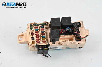 Tablou cu siguranțe for Mitsubishi Galant VI Sedan (09.1996 - 10.2004) 2.5 V6 24V (EA5A), 163 hp