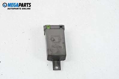 Central lock module for Renault Laguna I Grandtour (09.1995 - 03.2001), № 7700822928