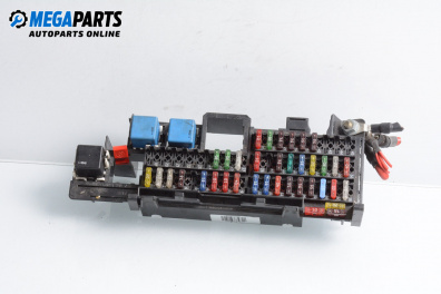 Fuse box for Mercedes-Benz Vaneo Minivan (02.2002 - 07.2005) 1.7 CDI (414.700), 91 hp