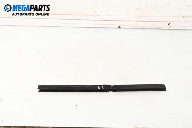 Außenleiste for BMW 3 Series E90 Sedan E90 (01.2005 - 12.2011), sedan, position: rückseite