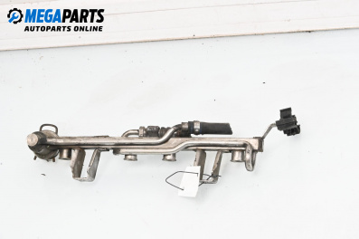 Fuel rail for Volkswagen Passat IV Sedan B5.5 (10.2000 - 12.2005) 2.0, 115 hp