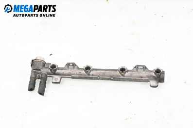 Fuel rail for Volkswagen Polo Hatchback III (10.1999 - 10.2001) 1.4 16V, 75 hp, № 036133319
