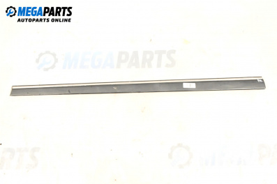 Material profilat exterior for Mercedes-Benz C-Class Sedan (W203) (05.2000 - 08.2007), sedan, position: stânga