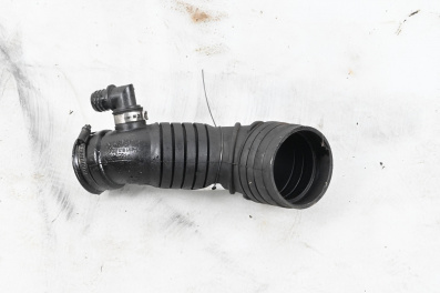 Furtun ondulat și fin pentru admisia aerului for Volkswagen Passat IV Sedan B5.5 (10.2000 - 12.2005) 2.5 TDI 4motion, 150 hp