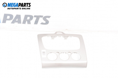 Consola centrală for Ford Focus II Hatchback (07.2004 - 09.2012)