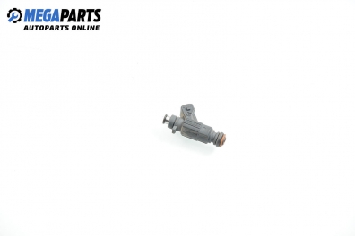 Gasoline fuel injector for Mercedes-Benz A-Class W168 1.6, 102 hp, 5 doors, 1999