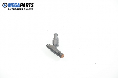 Gasoline fuel injector for Chrysler Neon 2.0 16V, 133 hp, sedan, 2001 № 04669772