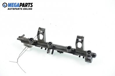 Fuel rail for Renault Clio III 1.2 16V, 75 hp, hatchback, 5 doors, 2007