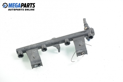 Fuel rail for Peugeot 307 1.6 16V, 109 hp, hatchback, 5 doors, 2007