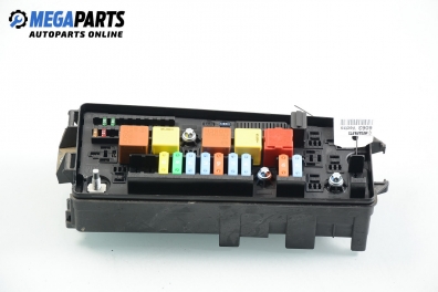 Fuse box for Opel Vectra C 2.2 16V, 147 hp, sedan automatic, 2003