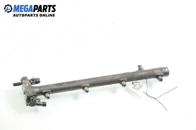 Fuel rail for Mercedes-Benz C-Class 203 (W/S/CL) 2.2 CDI, 143 hp, sedan automatic, 2001