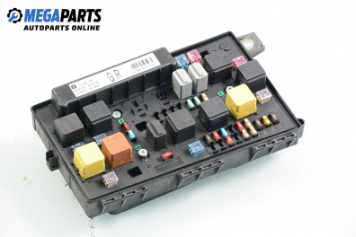 Sicherungskasten for Opel Astra H 1.7 CDTI, 80 hp, hecktür, 5 türen, 2006 № 13 206 745