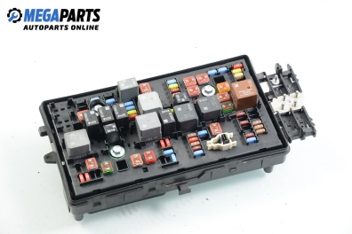 Sicherungskasten for Opel Insignia 2.0 CDTI, 160 hp, hecktür, 2011 № 13222782