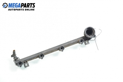 Fuel rail for Renault Megane I 1.4 16V, 95 hp, coupe, 1999