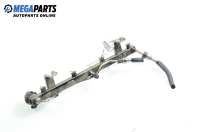 Benzin-einspritzleiste for Saab 9-3 2.0 Turbo, 150 hp, cabrio, 2001