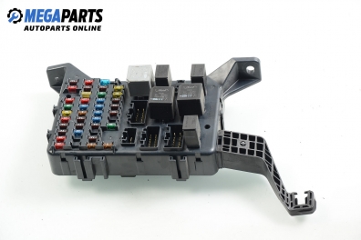 Tablou cu siguranțe for Jaguar X-Type 3.0 V6 4x4, 230 hp, sedan automatic, 2005