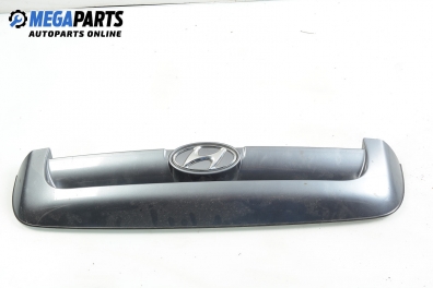 Grilă for Hyundai Santa Fe 2.0 CRDi 4x4, 113 hp, 2005