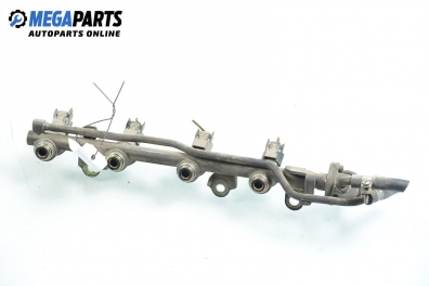 Fuel rail with injectors for Nissan Micra (K11) 1.0 16V, 54 hp, 3 doors, 1995