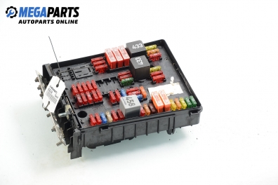 Fuse box for Volkswagen Golf V 1.4 FSI, 90 hp, hatchback, 5 doors, 2004