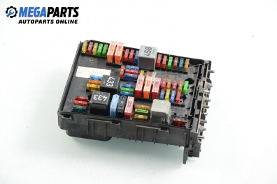 Fuse box for Volkswagen Golf V 1.9 TDI, 105 hp, hatchback, 5 doors, 2004