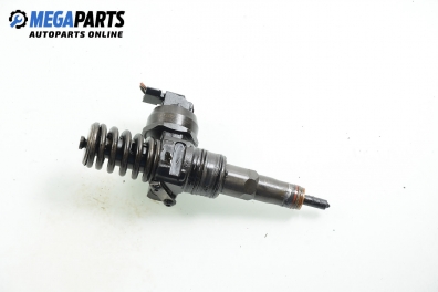 Diesel fuel injector for Volkswagen Golf V 1.9 TDI, 105 hp, hatchback, 5 doors, 2004 № 038 130 073 AG