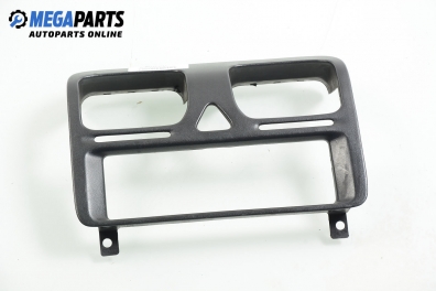 Zentralkonsole for Subaru Legacy 2.5 4WD, 150 hp, combi automatic, 1997