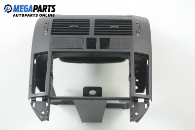 Consola centrală for Volkswagen Polo (9N/9N3) 1.2 12V, 64 hp, hatchback, 5 uși, 2006