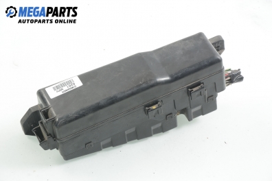 Fuse box for Mazda MPV 2.0 DI, 136 hp, 2005