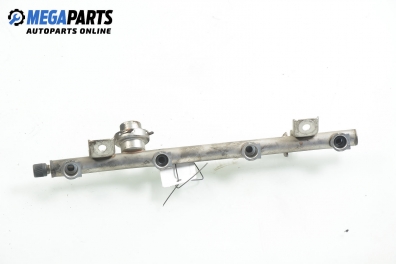 Fuel rail for Mercedes-Benz C-Class 203 (W/S/CL) 1.8, 129 hp, coupe, 2003