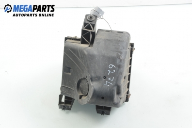 Carcasă filtru de aer for Volkswagen Passat (B5; B5.5) 1.8, 125 hp, combi, 1999