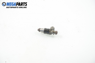 Gasoline fuel injector for Mercedes-Benz C-Class 202 (W/S) 2.0, 136 hp, sedan, 1994