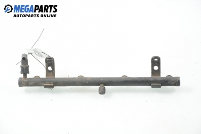 Fuel rail for Chrysler Neon 2.0 16V, 133 hp, sedan automatic, 1998