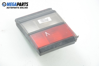 Inner tail light for Volkswagen Passat (B3) 2.0, 115 hp, sedan, 1992, position: left