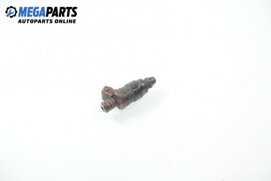 Gasoline fuel injector for Alfa Romeo 145 1.4, 90 hp, 3 doors, 1995