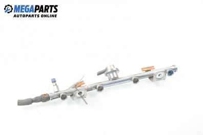 Fuel rail for Ford Mondeo Mk III 2.0 16V, 146 hp, sedan, 2002