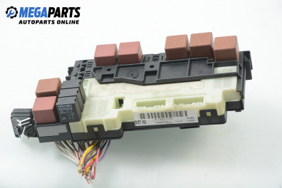 Tablou cu siguranțe for Renault Clio II 1.6, 90 hp, hatchback, 5 uși, 1998 № P7700411322E