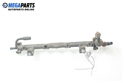 Fuel rail for Ford Focus I 1.8 16V, 115 hp, station wagon, 2000