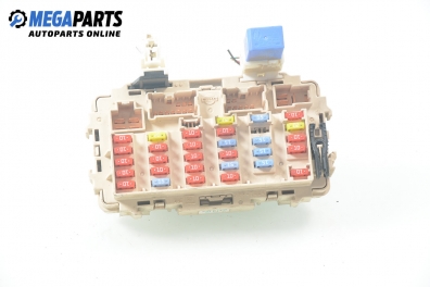 Fuse box for Nissan X-Trail 2.2 dCi 4x4, 136 hp, 2005