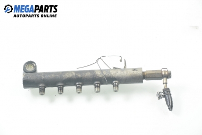 Fuel rail for Nissan X-Trail 2.2 dCi 4x4, 136 hp, 2005