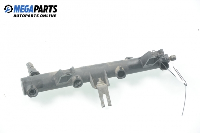 Fuel rail for Peugeot 206 1.1, 60 hp, hatchback, 3 doors, 2004