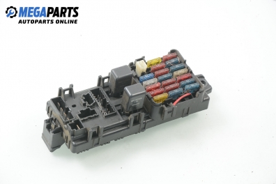 Fuse box for Mitsubishi Pajero II 2.5 TD 4WD, 99 hp, 5 doors automatic, 1992