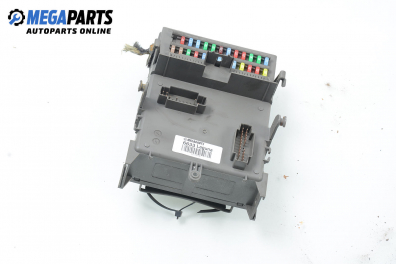 Fuse box for Renault Laguna II (X74) 2.0 16V, 135 hp, hatchback, 2004