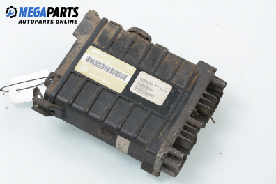 ECU for Volkswagen Passat (B3) 1.8, 90 hp, station wagon, 1991 № Bosch 0 261 200 261